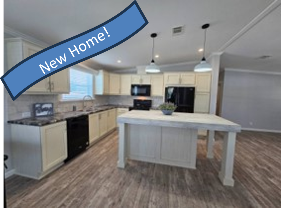 Newer Open Concept, beautiful kitchen, never lived in!